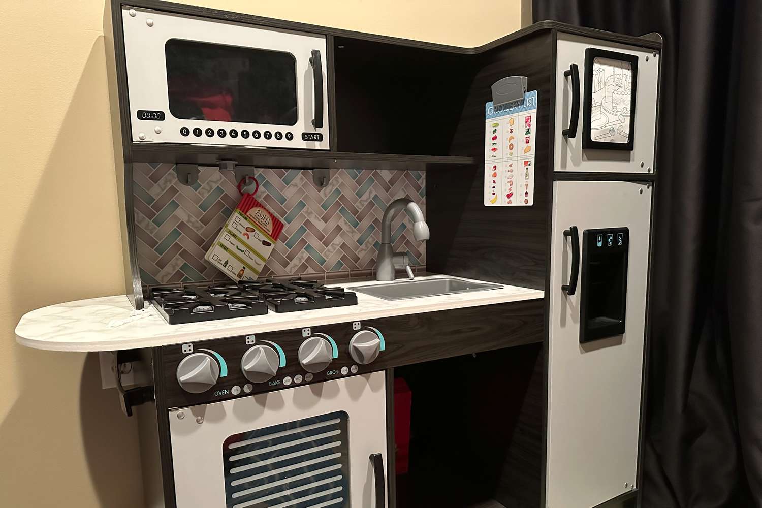 8 Best Toy Kitchen Sets for Toddlers in 2026